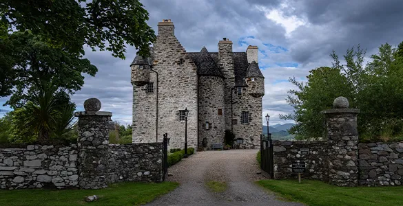 stay-like-royalty-scottish-castles-you-can-sleep-in-mid-content-6